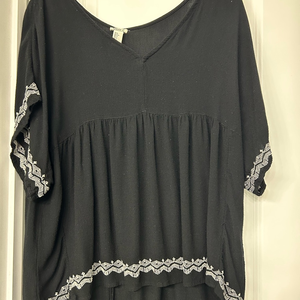 Forever 21 black mid Sleeve Blouse
Boho